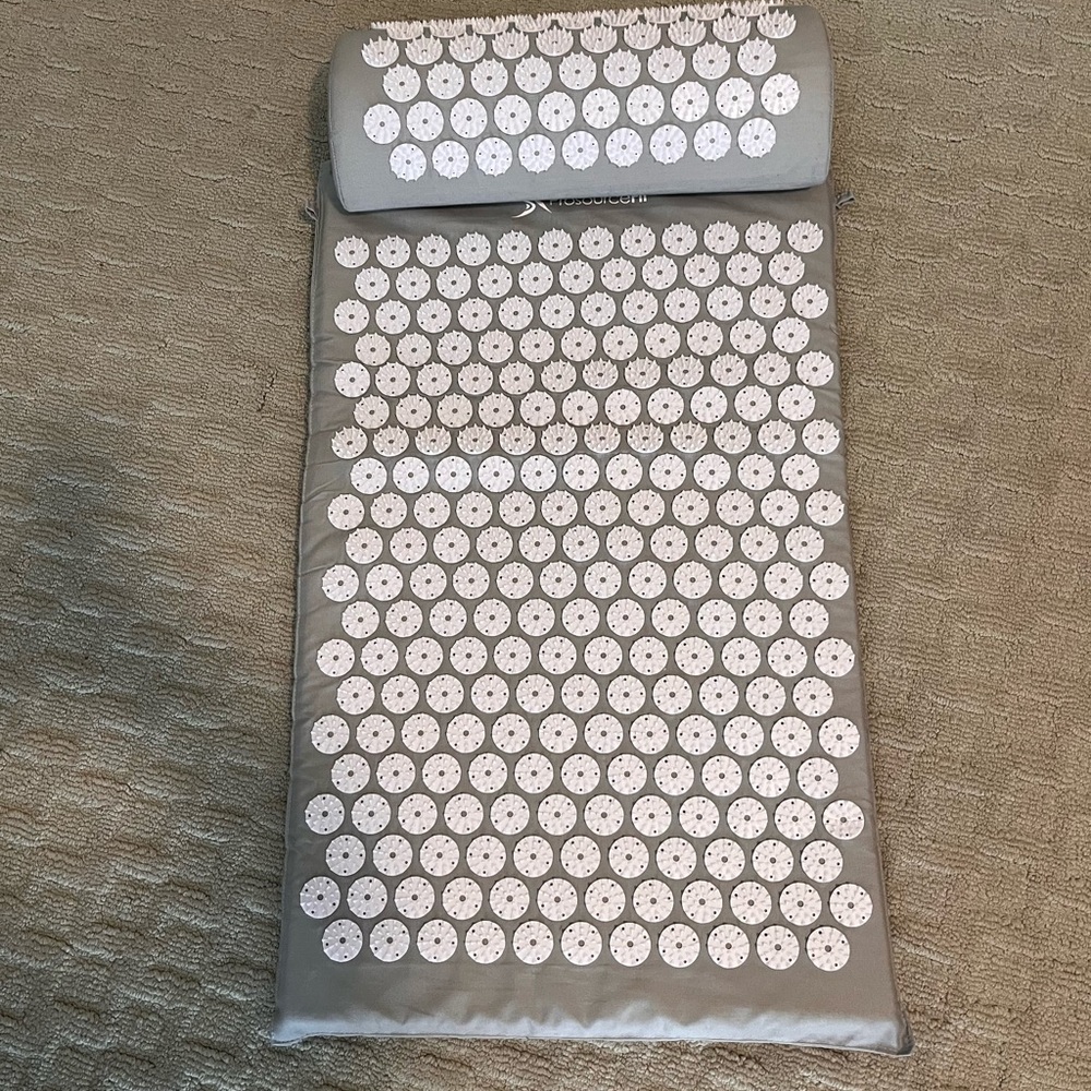Acupressure mat and pillow